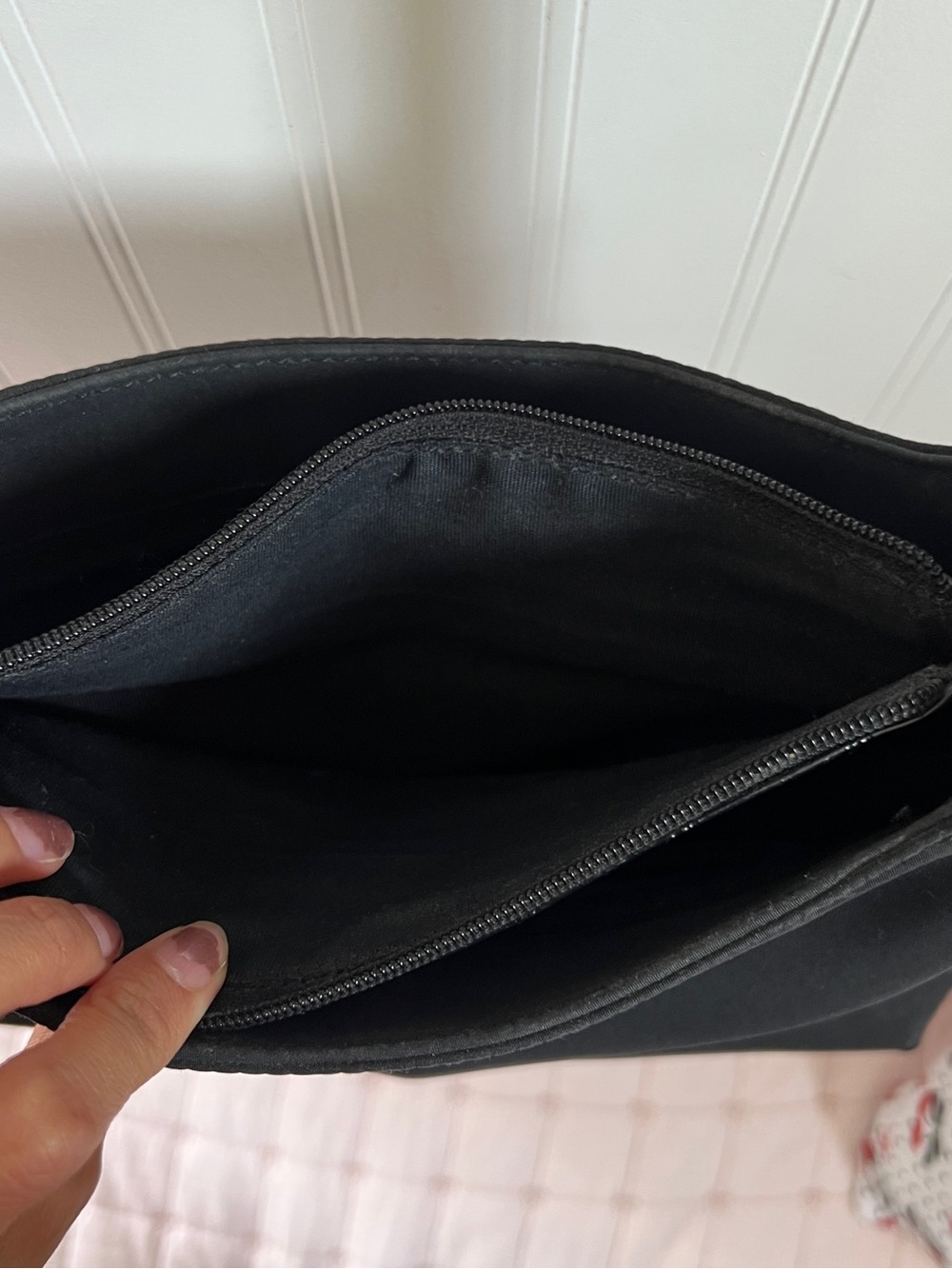 Esprit Black Shoulder Bag | Y2K Minimalist Purse | Zip Top - Picture 7 of 8